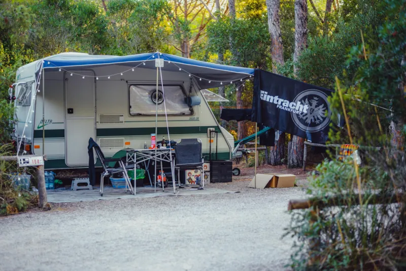 Emplacement Pour Camper/Caravan/Bus/Remorque Tente