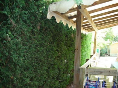 Mobilhome le Pellegrin - sheltered terrace