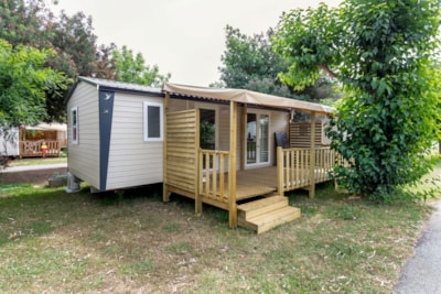 Mobil-home Les Calanques  sheltered terrace