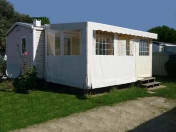 Mietunterkunft - Standard Hölzerne Terrasse + Vordach - Camping La Boulinière