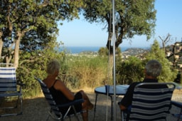 Pitch - Privilege Premium - Seaview -  Electricity +Water Point - Camping Cros de Mouton
