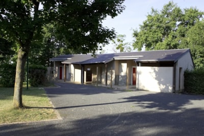 Emplacement nu