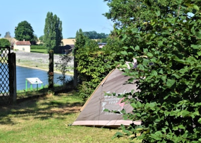 Emplacement nu