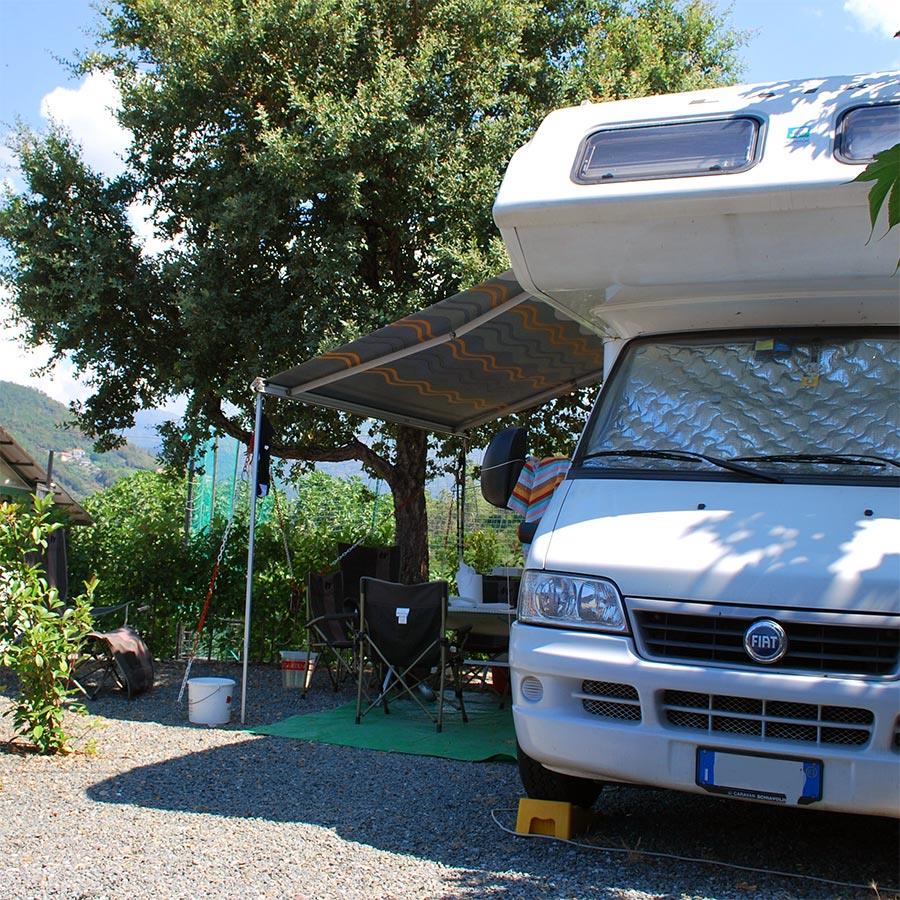 Emplacement Grande Tente / Caravane / Camping-Car