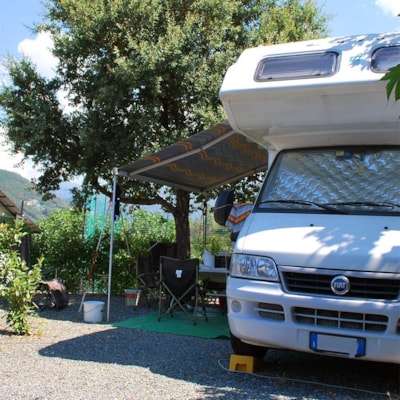 Pitch Big Tent / Caravan / Camping-car — 1