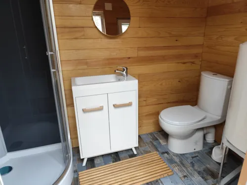 Accommodation - Chalet Pod 2 Personnes - image n°6 - Camping de la Vallée du Doux