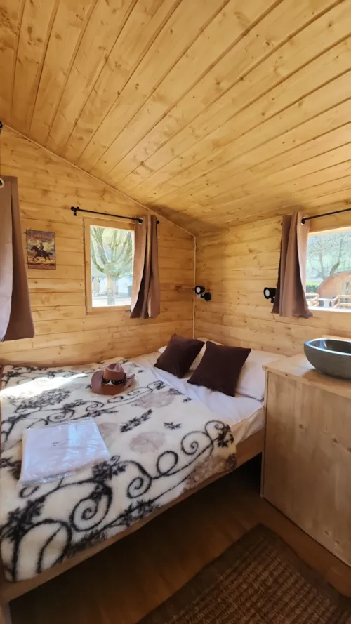 Huuraccommodatie(s) - Salon - image n°5 - Camping de la Vallée du Doux