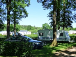 Emplacement - Forfait Confort (1 Tente, Caravane Ou Camping-Car / 1 Voiture / Électricité 16A) - Camping Seasonova La Forêt