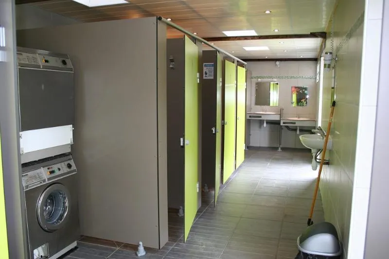 Emplacement + 1 Véhicule/ Ccar