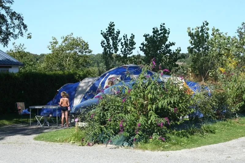 Emplacement + 1 Véhicule/ Ccar