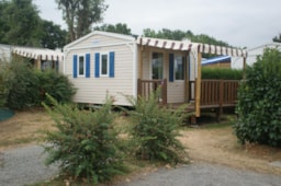 Mietunterkunft - Mobilheim Matelot 16M² (2007) + Überdachte Terrasse 9M2 - Camping Les Embruns