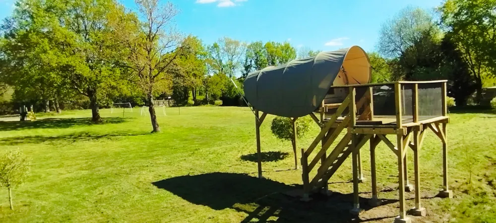 Location - Tente La-Haut Logement Insolite De 2024 - Camping Les Embruns