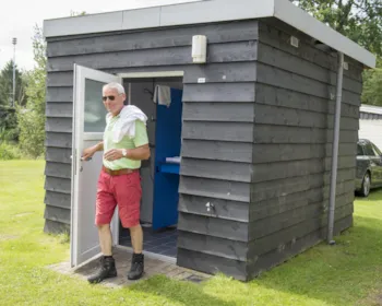 Emplacement - Emplacement + Sanitaires Privés (Incl. 5Kwh Électricité) - Camping de Rammelbeek