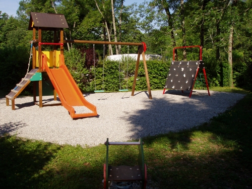 Pitch - Family Package + Electricity- 2 Adults + 2 Children Under 12 Years - Camping Le Colombier