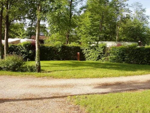 Pitch - Nature Package (Without Electricity) - image n°4 - Camping Le Colombier