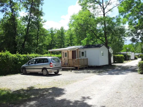 Huuraccommodatie(s) - Mobilhome - 2 Slaapkamers : 1 Slaapkamer Met Tweepersoonsbed, 1 Slaapkamer 2 Eenpersoonsbedden - image n°2 - Camping Le Colombier