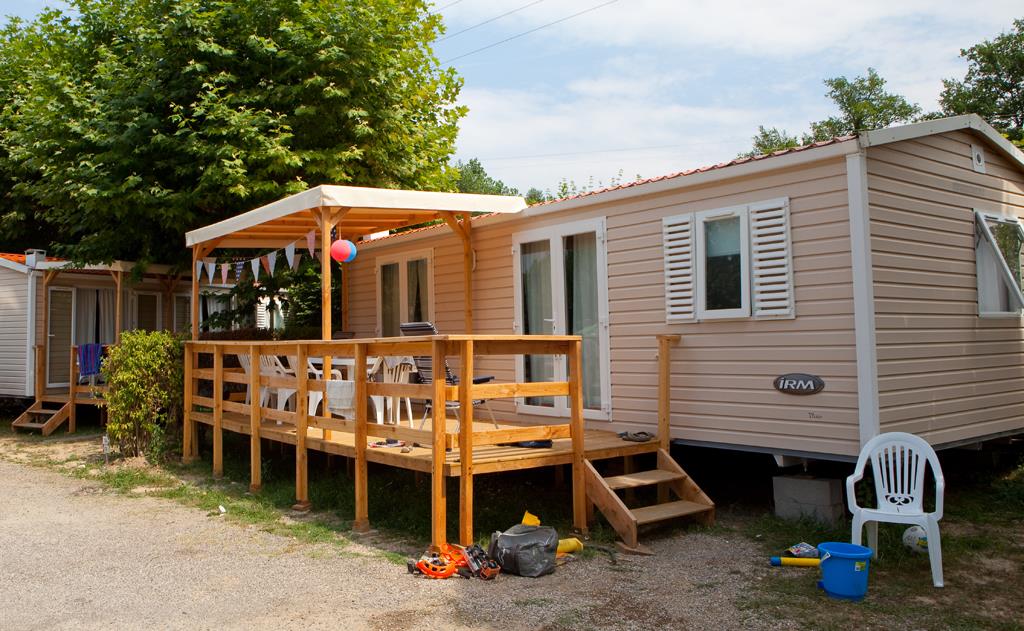 Accommodation - Mobilhome - 3 Bedrooms: 1 Bedroom With Double Bed, 2 Bedrooms With Bunk Beds. - Camping Le Colombier