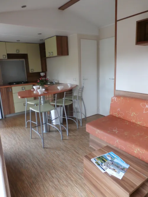 Mietunterkunft - Mobilhome - 3 Schlafzimmer: 1 Doppelzimmer, 2 Schlafzimmer Mit Etagenbetten. - image n°3 - Camping Le Colombier