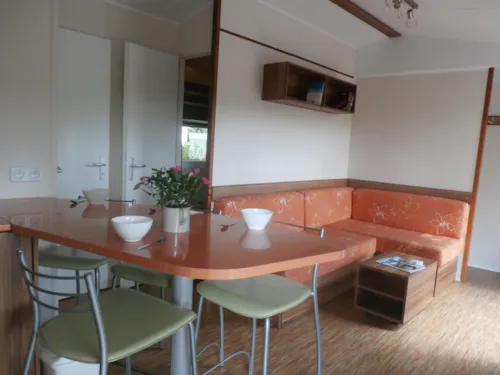 Mietunterkunft - Mobilhome - 3 Schlafzimmer: 1 Doppelzimmer, 2 Schlafzimmer Mit Etagenbetten. - image n°4 - Camping Le Colombier