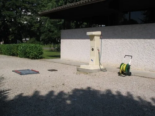 Emplacement - Emplacement Caravane - Tente - Camping-Car Avec Électricité - image n°4 - Camping Le Vieux Moulin