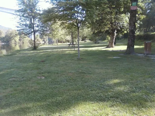 Emplacement - Emplacement En Camping - image n°2 - Camping L'AINcontournable