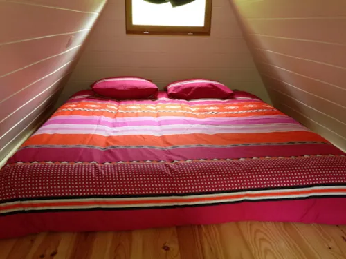 Mietunterkunft - Tipi Holz 35M² - 2 Schlafzimmer - - image n°4 - Camping Domaine de Mépillat