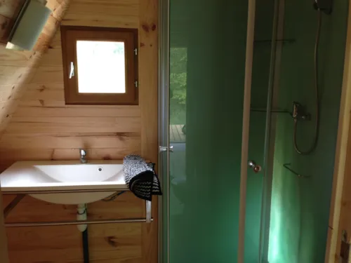Mietunterkunft - Tipi Holz 35M² - 2 Schlafzimmer - - image n°7 - Camping Domaine de Mépillat