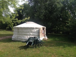 Accommodation - Mongolian Yurt - Camping Domaine de Mépillat