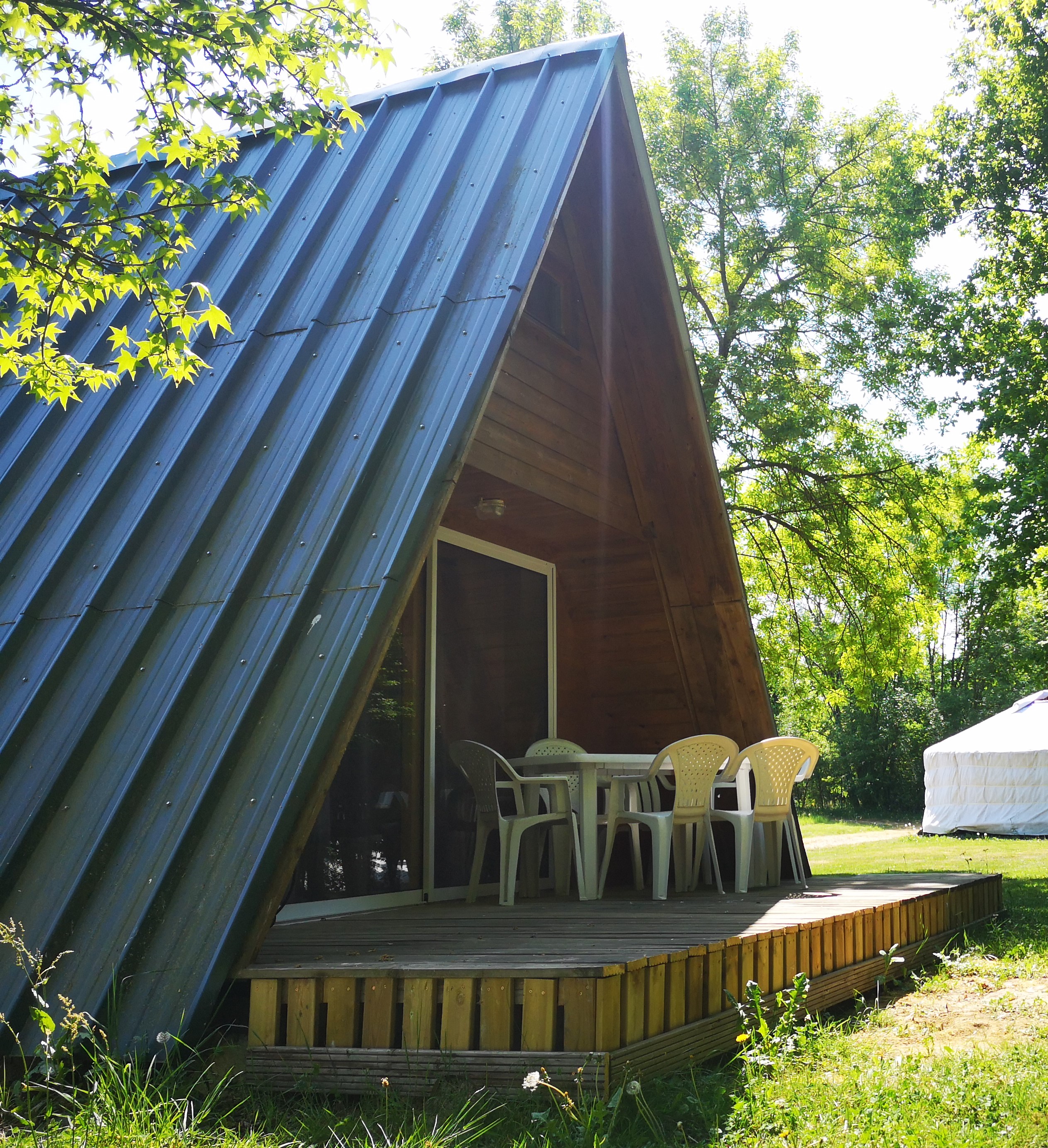 Accommodation - Wooden Tipi - Camping Domaine de Mépillat