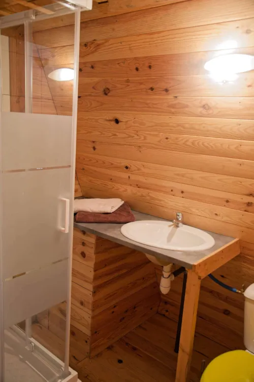 Mietunterkunft - Tipi Holz 25M² - 1 Schlafzimmer - - image n°5 - Camping Domaine de Mépillat