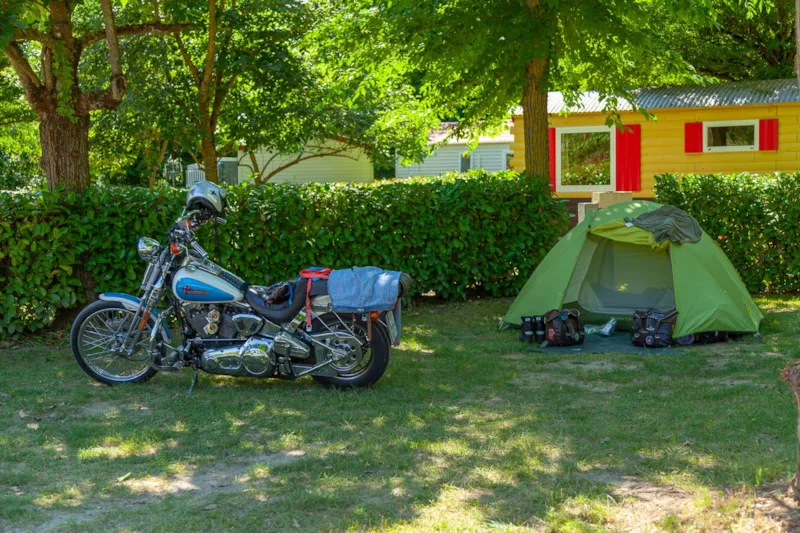 Emplacement Nature (Sans Électricité) De Taille Standard