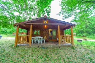 Tradition 6 Wooden Chalet