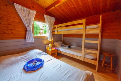 Tradition 6 Wooden Chalet