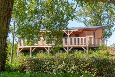 Ecolochic Chalet with Spa