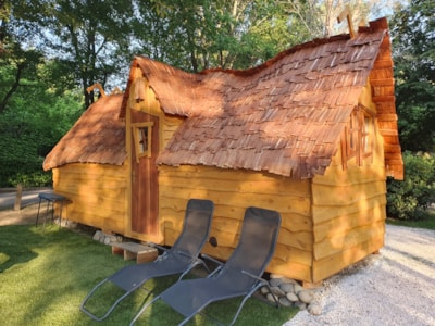 Magic Mini Cabin