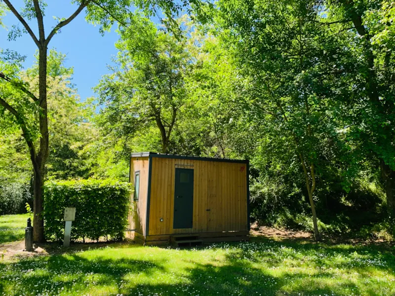 Emplacement Premium Sanitaires Privés De Taille Xxl