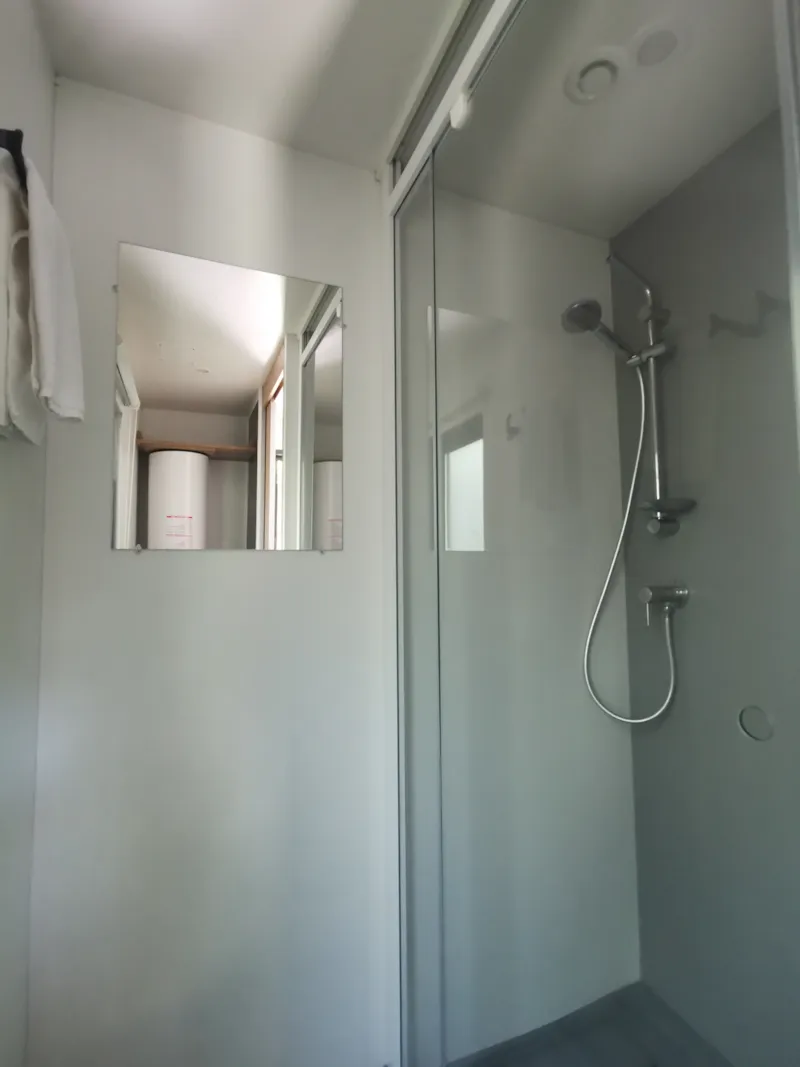 Emplacement Premium Sanitaires Privés De Taille Xxl