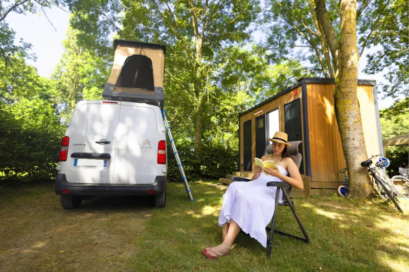 Emplacement Premium Sanitaires Privés De Taille Standard