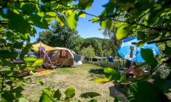 Stellplatz - Privilege Xl Platz Mit Strom 10 Ampere - Le Moulin Sites et Paysages
