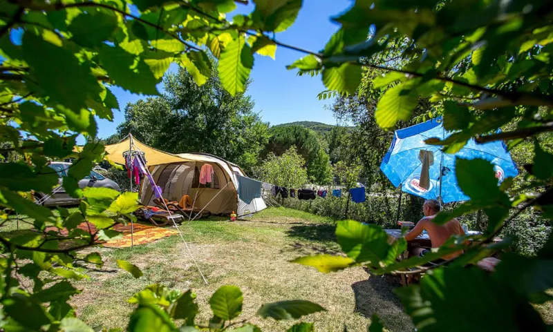 Emplacement Privilège De Taille Xl Avec Électricité 10A