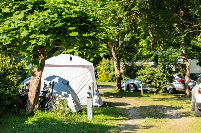 Emplacement Nature (Sans Électricité) De Taille Standard