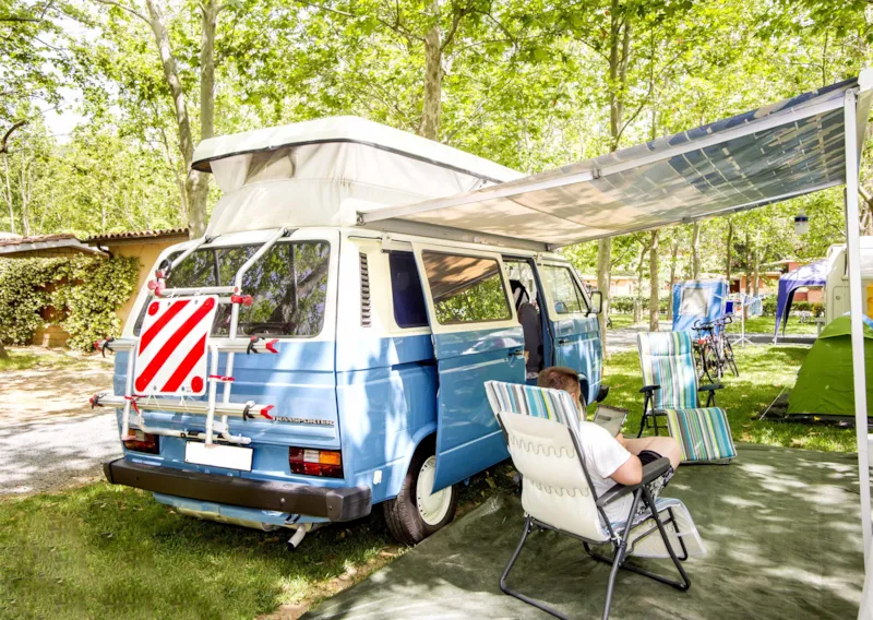Emplacement Silver: Tente, Caravane Ou Camping-Car, Électricité 6A - Max 7 M