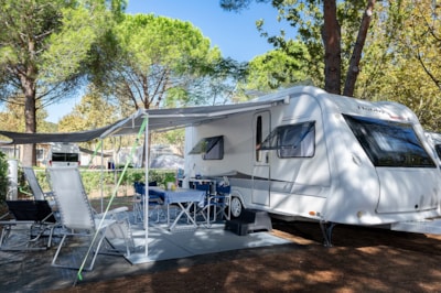 Platinum Plus pitch  with 10A + drinking water and sewage system -max 7.5 m. — 10