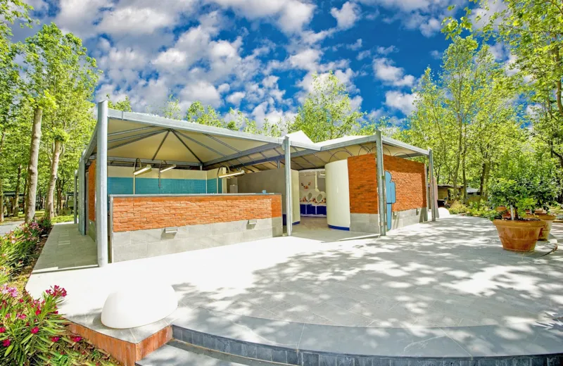 Emplacement Silver: Tente, Caravane Ou Camping-Car, Électricité 6A - Max 7 M