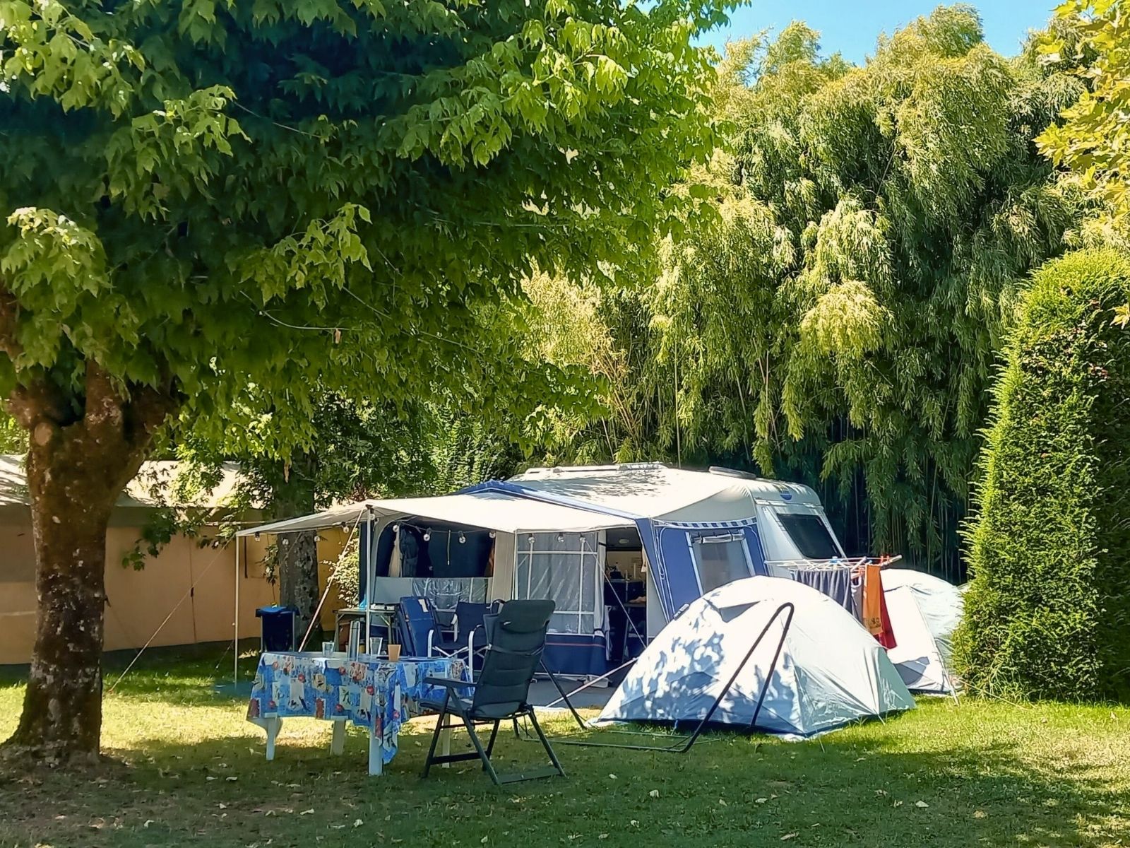 Pitch - Camping Pitch Xxl >120M2 - Camping Le Paradis