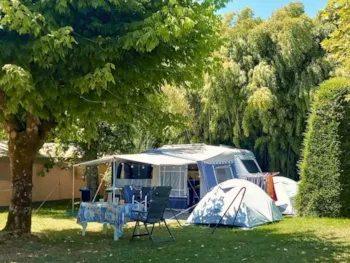 Stellplatz - Stellplatz Camping Xxl >120M² - Camping Le Paradis