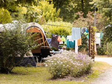 Kampeerplaats(en) - Standplaats Met Garden Pack - Camping Le Paradis