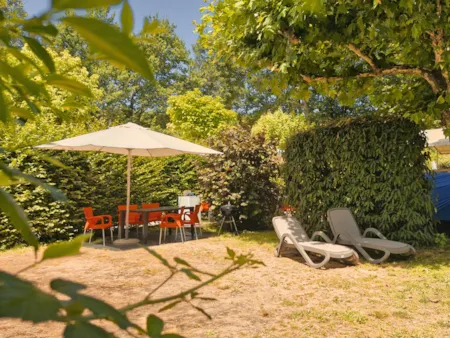 Kampeerplaats(en) - Standplaats Met Garden Pack - Camping Le Paradis