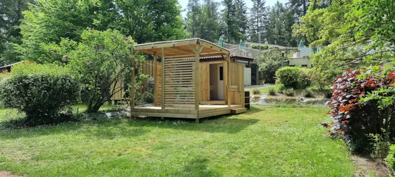 Emplacement Luxe Plus - Sanitaire Individuel + Terrasse