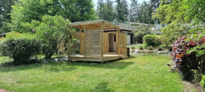 Pitch Luxe - with private facilities + terrace